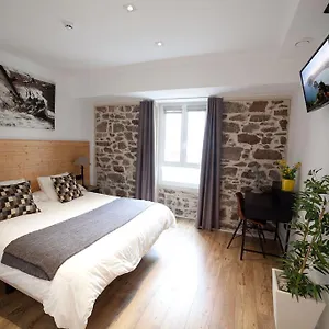 2* Pensión Casa Nicolasa